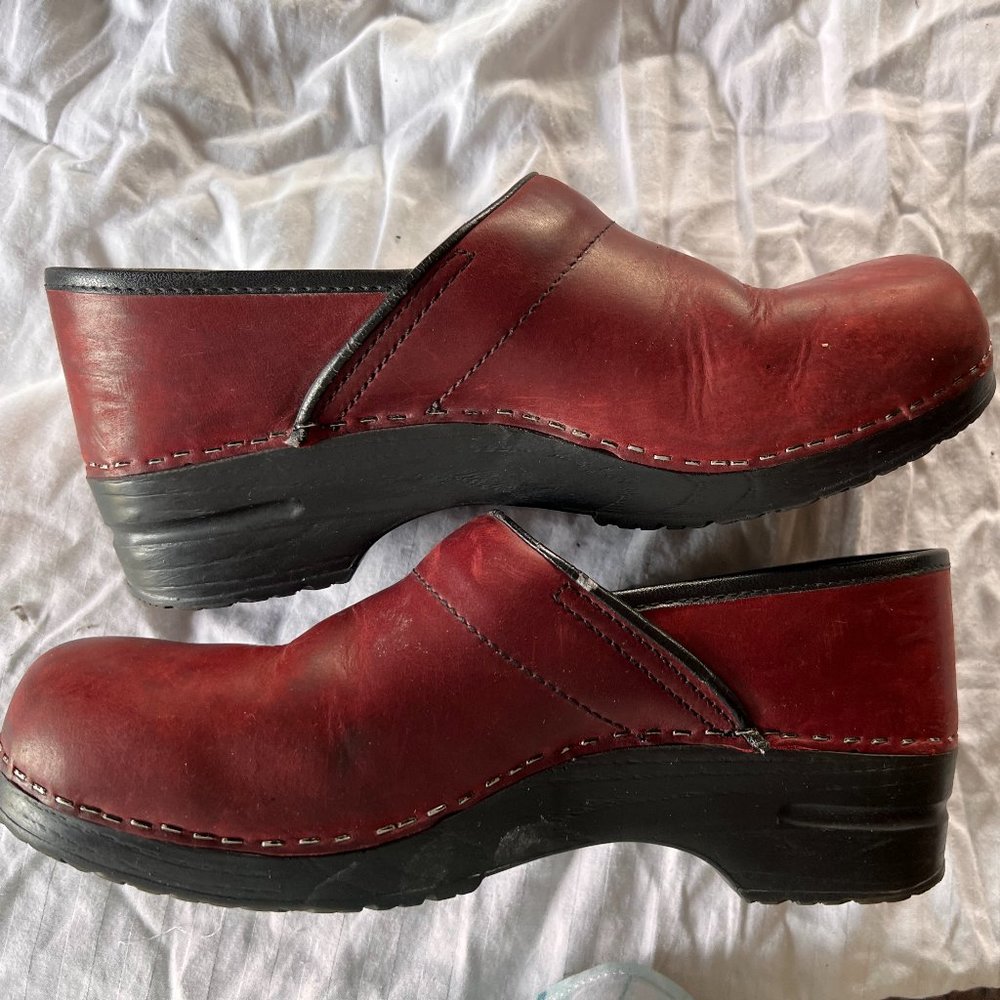 Dansko Professional Leather Clogs - Red - Size 42… - image 5